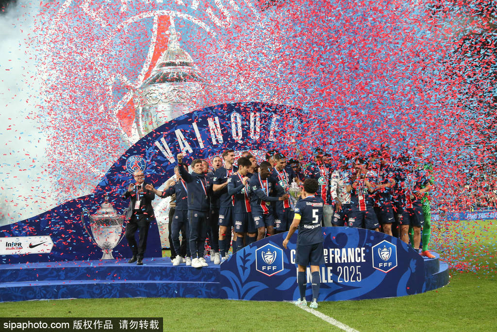 5-0夺欧冠！登贝莱33球14助攻打脸巴萨？他却说：那里曾是我的一切！